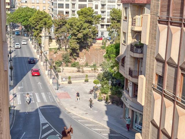 Piso en venta en Elche de 80 m2 photo 0