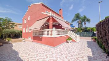 Casa - Chalet en venta en Elche de 270 m2 photo 0