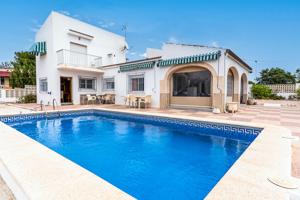 Casa - Chalet en venta en Pueblo Levantino de 170 m2 photo 0