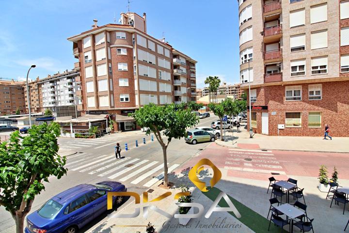 Local comercial en venta en entresuelo, zona piscinas, Vila-real photo 0