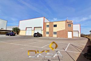 A la venta amplia nave en primera línea de la Carretera de Onda, Vila-real photo 0
