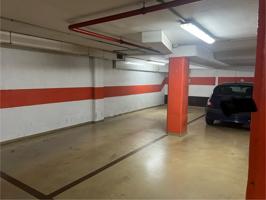 Aparcamiento para 2 coches y 2 motos en Plaça Mosén Jacinto Verdaguer photo 0