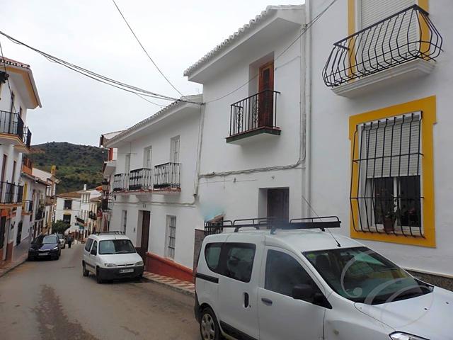 Casa De Pueblo en venta en Riogordo de 200 m2 photo 0