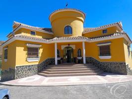 Casa - Chalet en venta en Casabermeja de 360 m2 photo 0