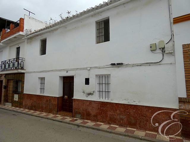Casa De Pueblo en venta en Riogordo de 194 m2 photo 0