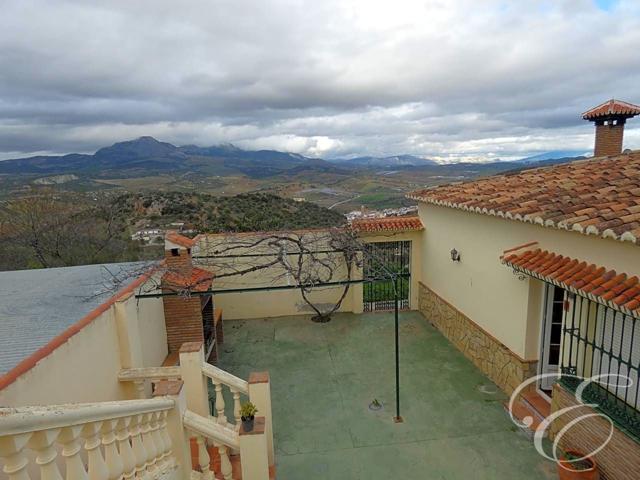 Casa Rústica en venta en Casabermeja de 340 m2 photo 0