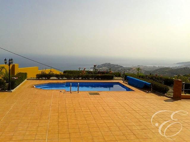 Casa Rústica en venta en Ítrabo de 130 m2 photo 0