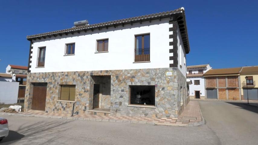 Casa De Pueblo en venta en Villanueva del Rosario de 308 m2 photo 0