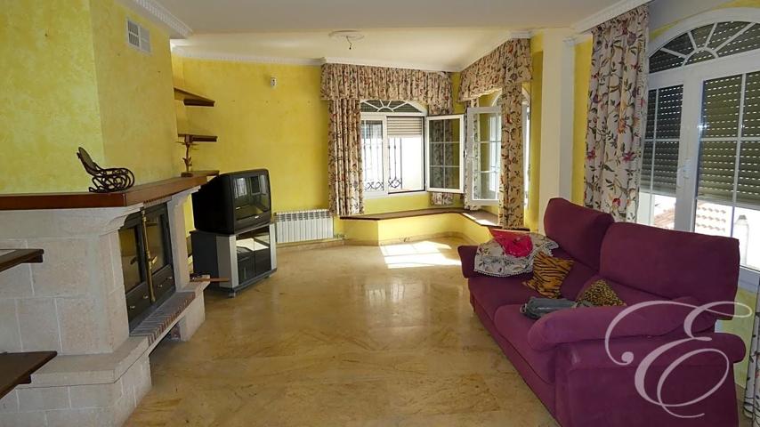 Casa De Pueblo en venta en Zafarraya de 216 m2 photo 0