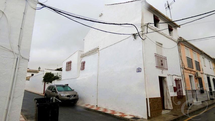 Casa - Chalet en venta en Cacín de 197 m2 photo 0