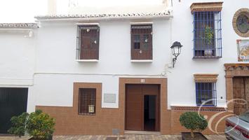 Casa - Chalet en venta en Riogordo de 265 m2 photo 0