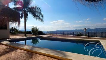 Casa - Chalet en venta en Periana de 580 m2 photo 0