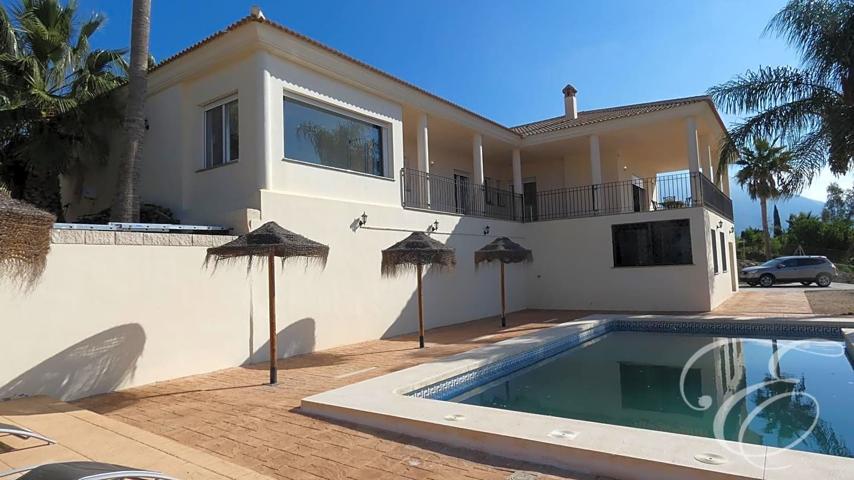 Casa - Chalet en venta en Periana de 580 m2 photo 0
