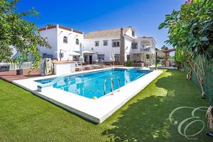 Casa - Chalet en venta en Vélez-Málaga de 446 m2 photo 0