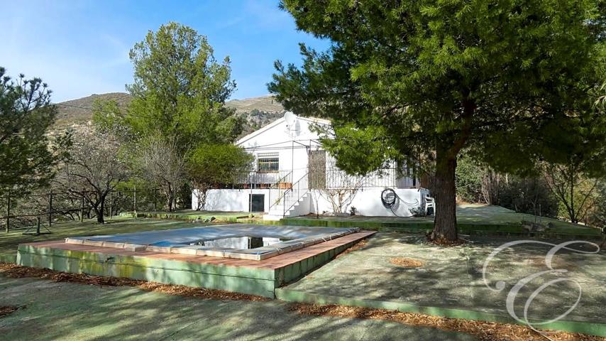 Casa Rústica en venta en Sedella de 165 m2 photo 0