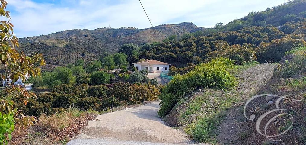 Casa Rústica en venta en Benamargosa de 80 m2 photo 0