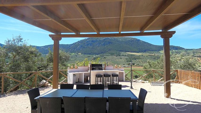 Casa Rústica en venta en Villanueva del Trabuco de 220 m2 photo 0