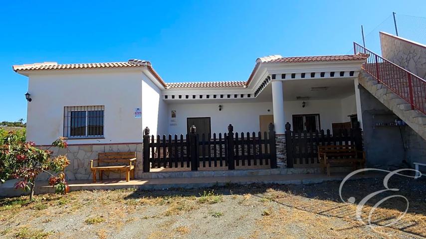 Casa Rústica en venta en Almayate de 160 m2 photo 0