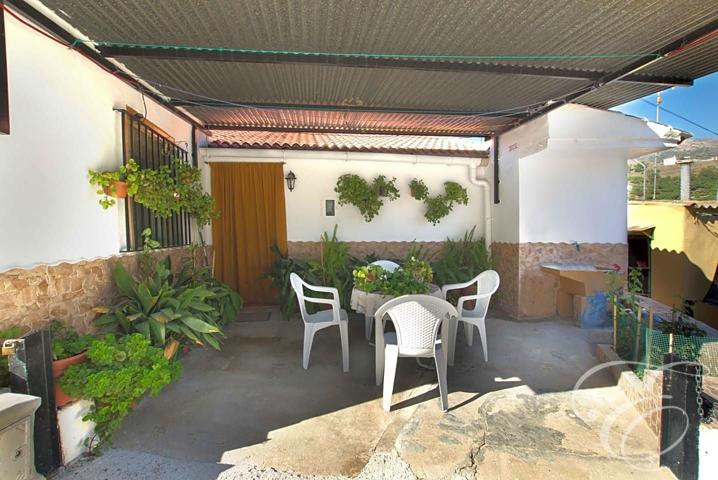 Casa Rústica en venta en Canillas de Aceituno de 101 m2 photo 0