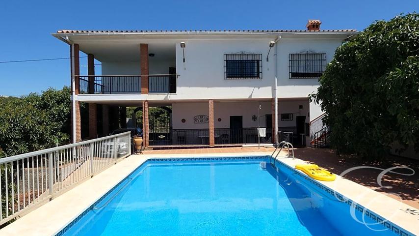 Casa - Chalet en venta en Almayate de 209 m2 photo 0