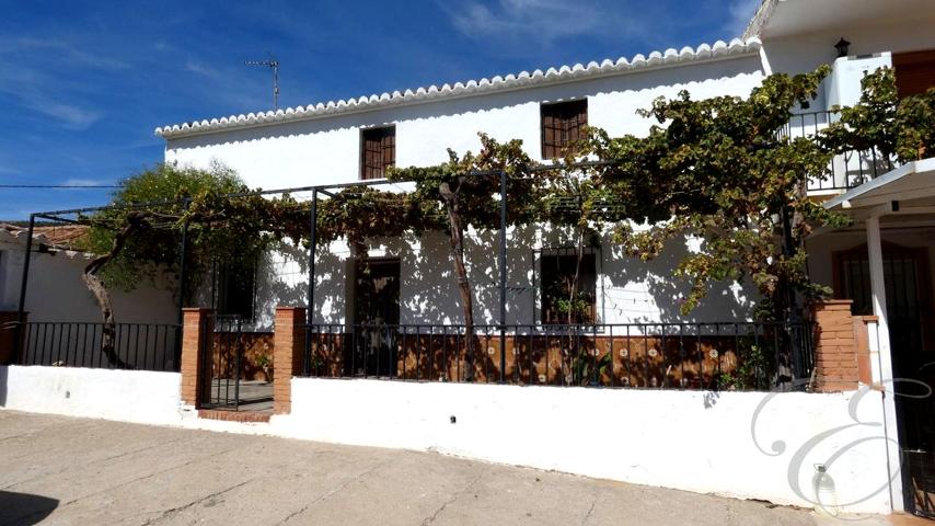 Casa Rústica en venta en Alcaucín de 198 m2 photo 0