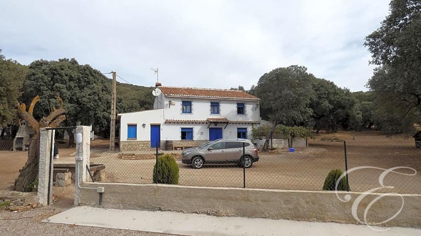 Casa Rústica en venta en Alfarnate de 215 m2 photo 0