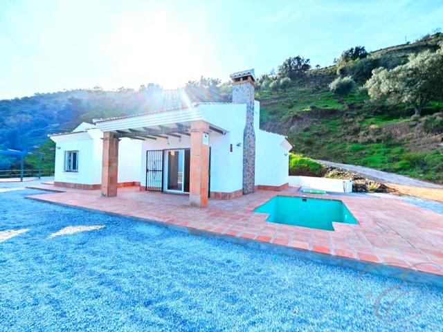 Casa - Chalet en venta en Viñuela de 114 m2 photo 0