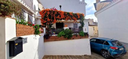 Casa De Pueblo en venta en Benamargosa de 150 m2 photo 0