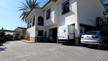 Casa - Chalet en venta en Almayate de 414 m2 photo 0