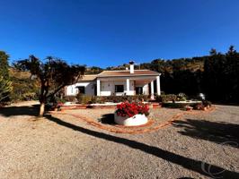 Casa - Chalet en venta en Benamargosa de 128 m2 photo 0