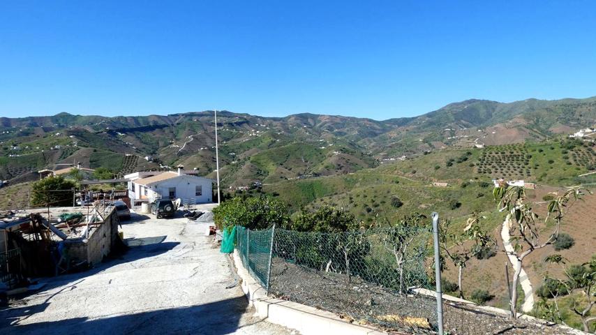 Casa Rústica en venta en El Borge de 239 m2 photo 0