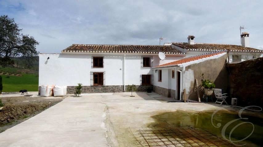 Casa Rústica en venta en Casabermeja de 237 m2 photo 0