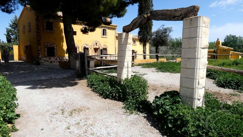 Masía en venta en Baza de 358 m2 photo 0