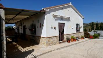Casa Rústica en venta en Vélez-Málaga de 96 m2 photo 0