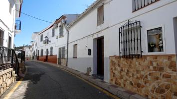 Casa - Chalet en venta en Riogordo de 168 m2 photo 0