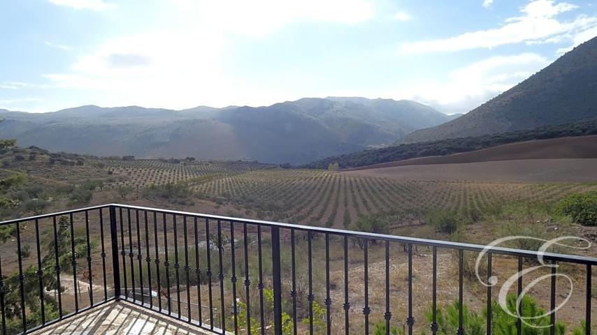 Casa - Chalet en venta en Villanueva del Trabuco de 248 m2 photo 0