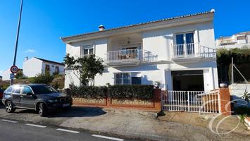 Casa - Chalet en venta en Colmenar de 384 m2 photo 0
