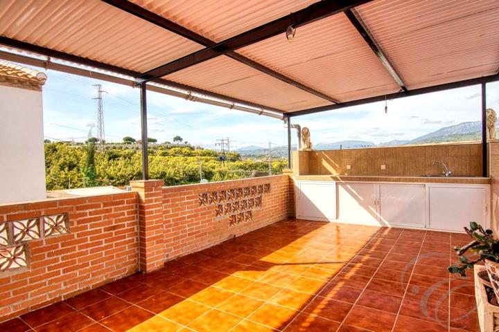 Casa De Pueblo en venta en Vélez-Málaga de 83 m2 photo 0