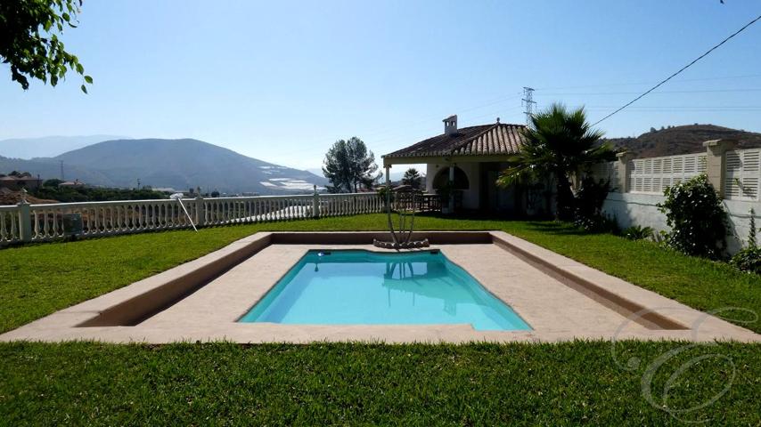 Casa - Chalet en venta en Molvízar de 350 m2 photo 0