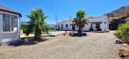 Casa - Chalet en venta en Arenas de Vélez de 181 m2 photo 0