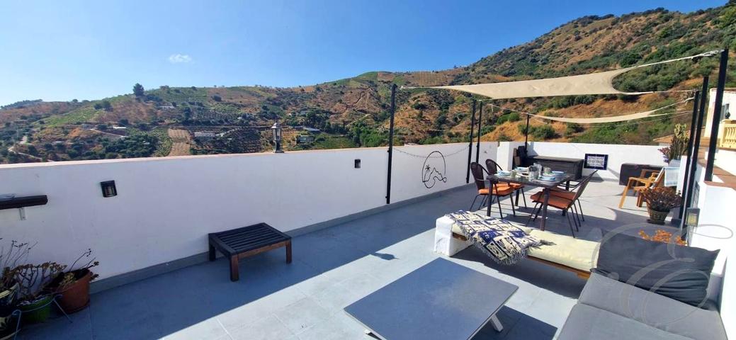 Casa - Chalet en venta en Cútar de 126 m2 photo 0