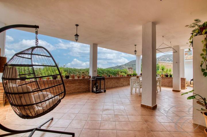 Casa Rústica en venta en Periana de 128 m2 photo 0