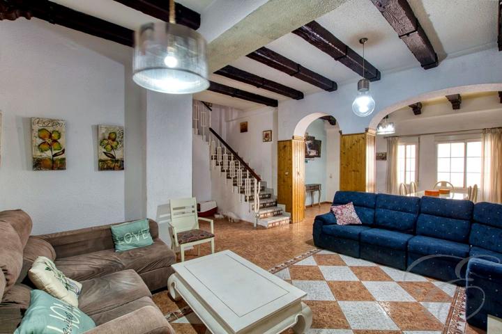 Casa De Pueblo en venta en Málaga de 181 m2 photo 0