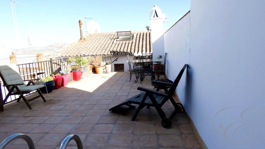 Casa De Pueblo en venta en Archidona de 210 m2 photo 0