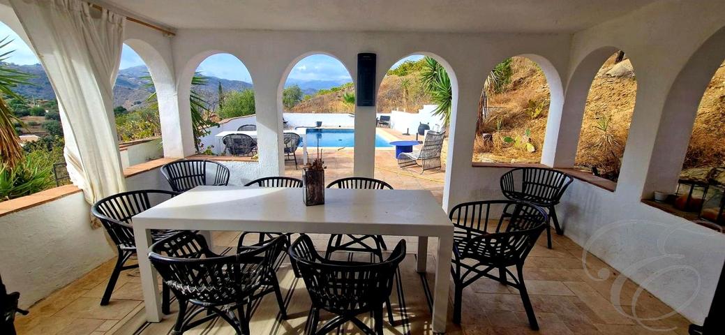 Casa Rústica en venta en Comares de 133 m2 photo 0