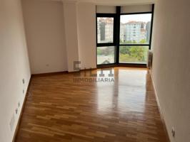 PISO EN ALQUILER EN EL COUTO photo 0