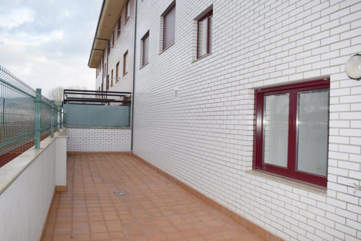 🌟 **¡TU NUEVO HOGAR EN ZONA ALTA CON UNA TERRAZA ÚNICA!** 🏡☀️ photo 0