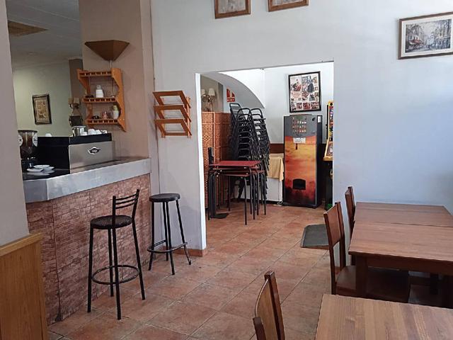 BAR RESTAURANTE EN PLENO FUNCIONAMIENTO photo 0