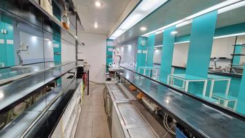 ESPLENDIDO LOCAL EN VENTA photo 0