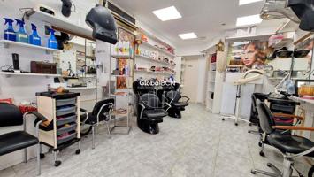 LOCAL EN VENTA ACTUALMENTE EQUIPADO COMO PELUQUERIA photo 0
